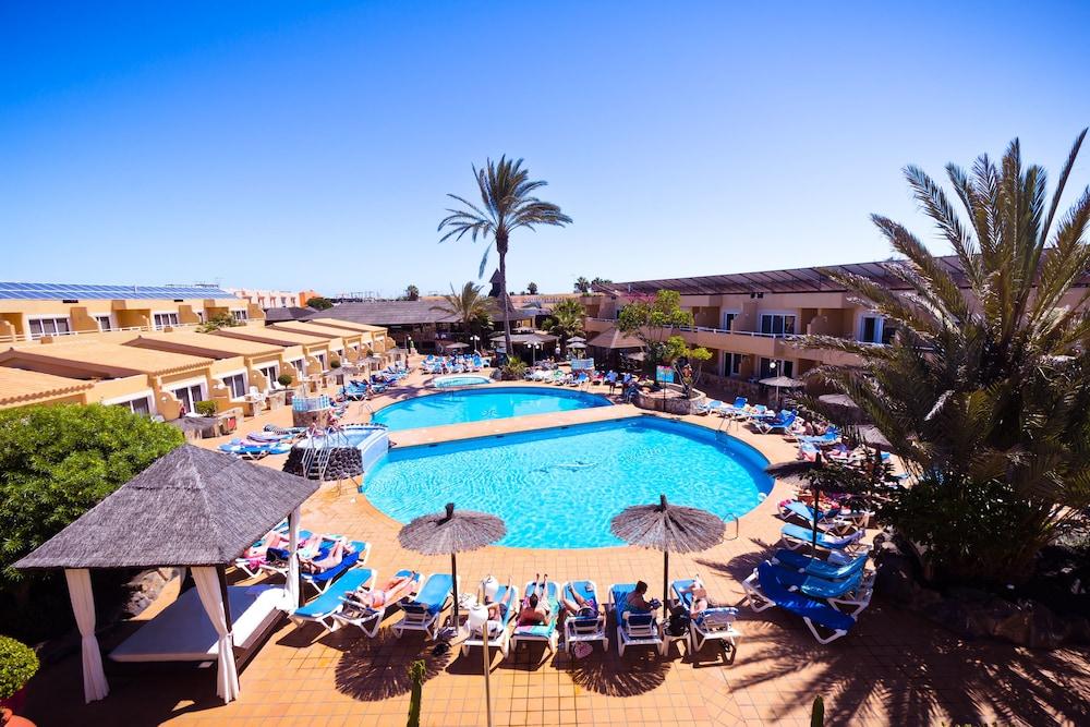 קורלחו Hotel Arena Suite מראה חיצוני תמונה