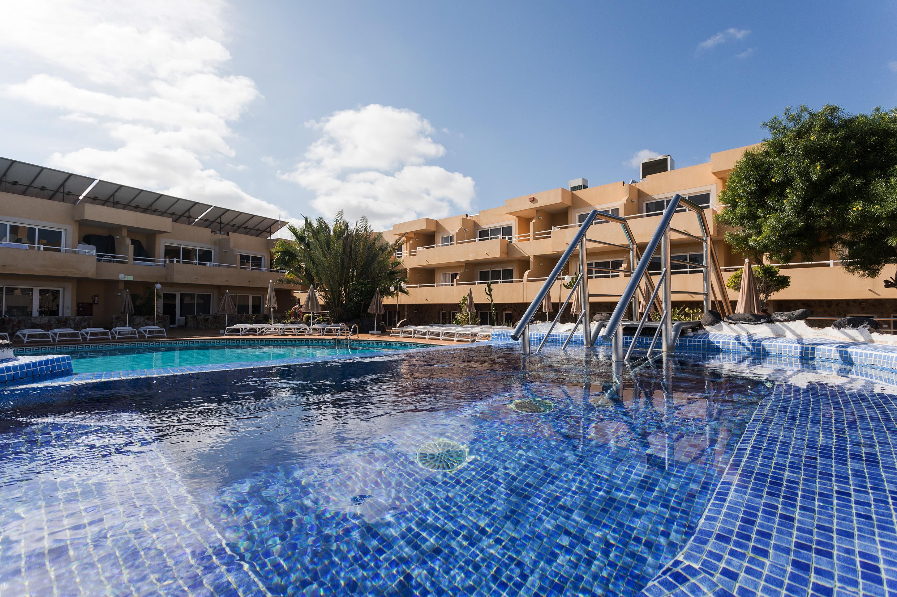 קורלחו Hotel Arena Suite מראה חיצוני תמונה